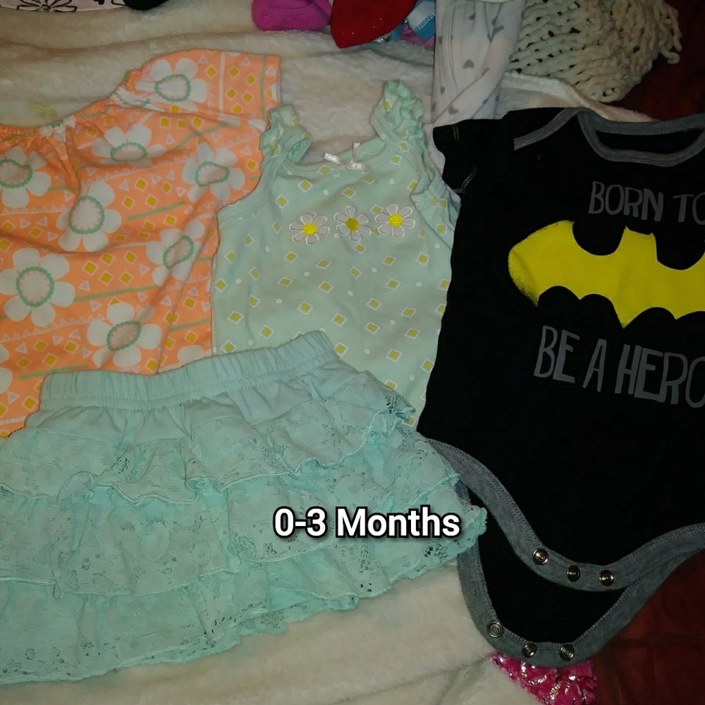 BABY GIRLS SZ 0-3 MONTHS 4 PC. GROUP